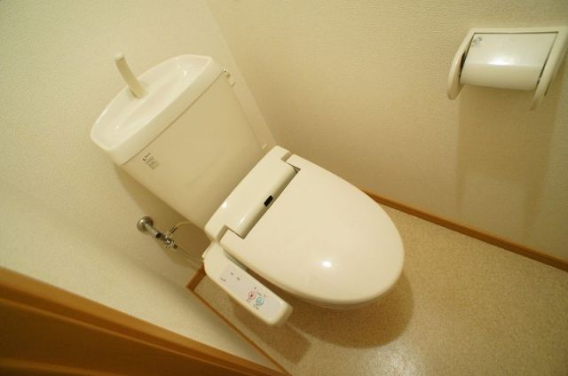 【前橋市樋越町のアパートのトイレ】