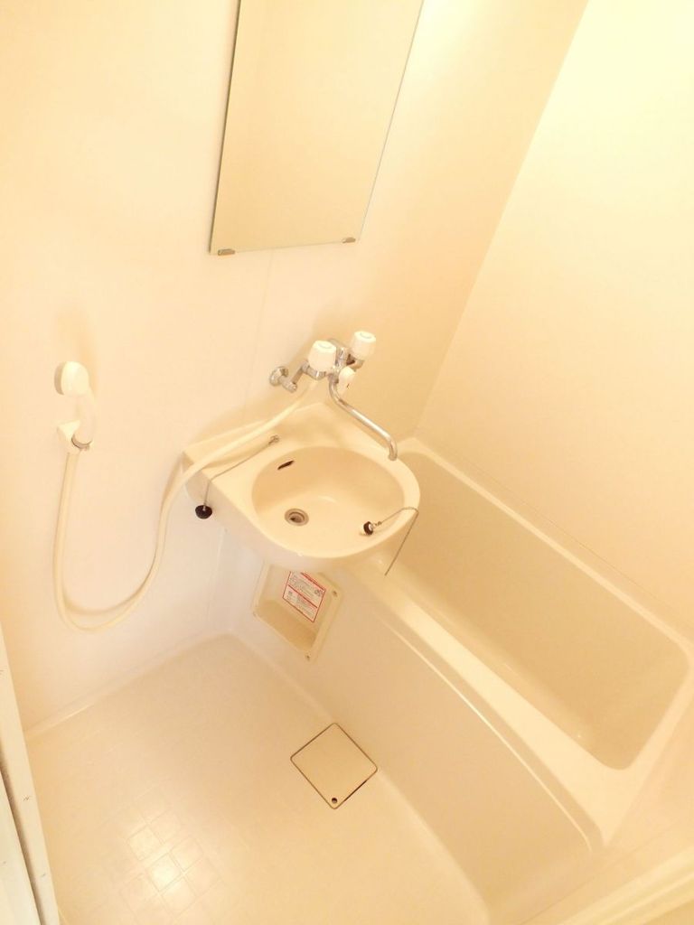 バス・シャワールーム　風呂・トイレ別