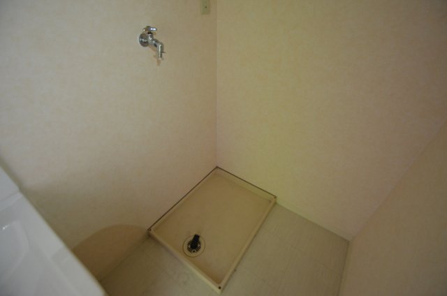 その他設備　こちらは洗濯機置き場です☆