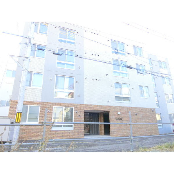 札幌市白石区菊水六条のマンションの建物外観