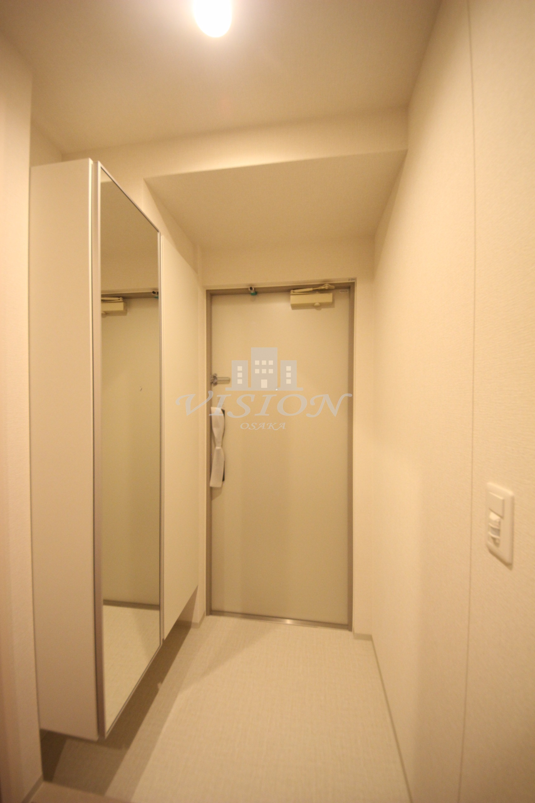 玄関　別部屋の写真参照