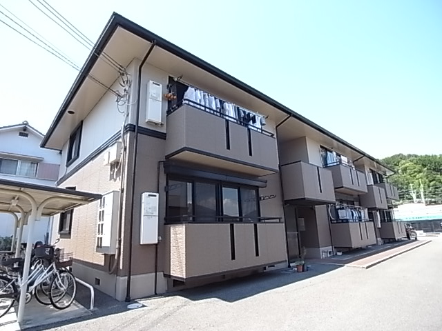 ＪＡハイツ谷川２の建物外観