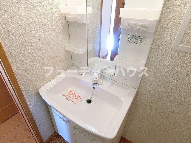 【サンライトレジデンス　IIIの洗面設備】
