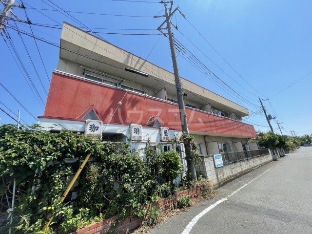 【高山ハイツの建物外観】