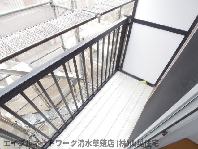 【静岡市葵区瀬名のマンションのバルコニー】