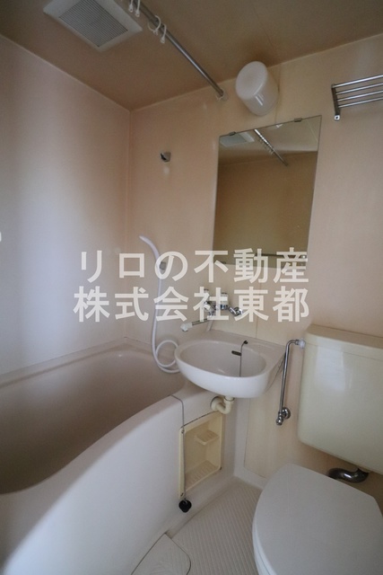 バス・シャワールーム　お掃除がしやすい３点ユニットバスです☆