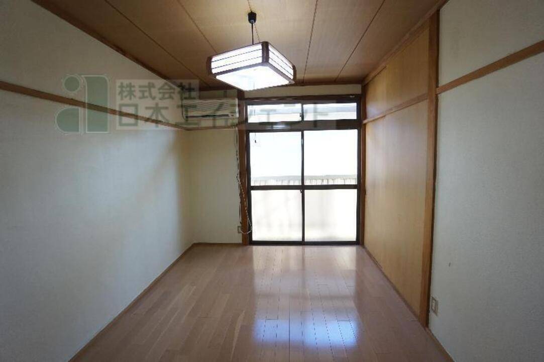 居室・リビング　リビング