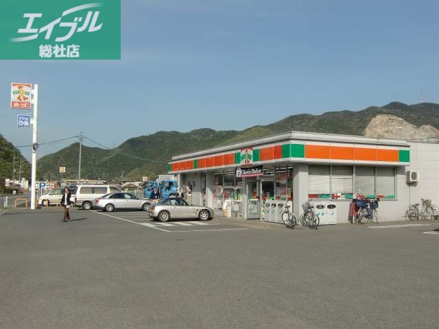 コンビニ　サンクス瀬戸万富店（コンビニ）まで324m