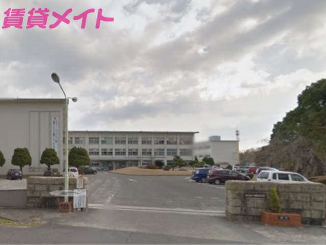 高校・高専　三重県立四日市商業高等学校（高校・高専）まで3200m