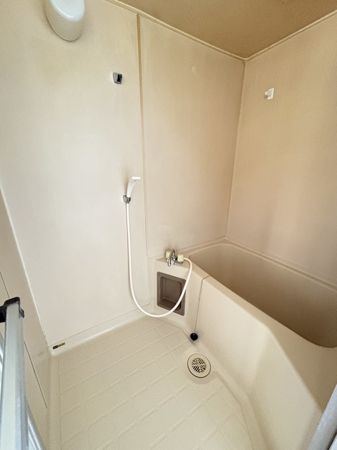 小山市 2階建 築39年の風呂写真