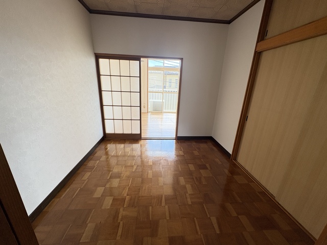 小山市 2階建 築39年の内装写真