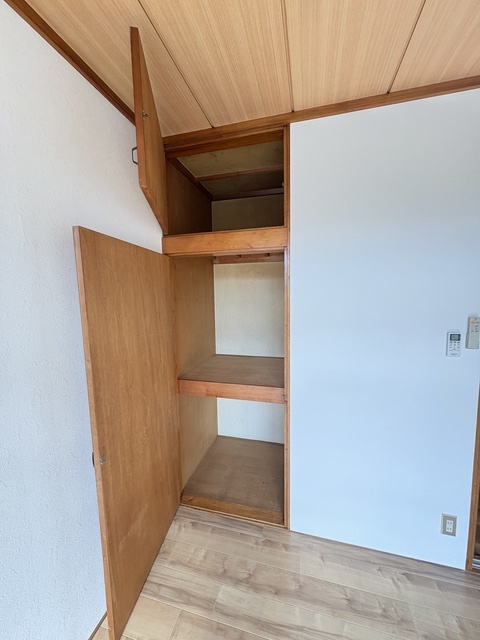 小山市 2階建 築39年の内装写真