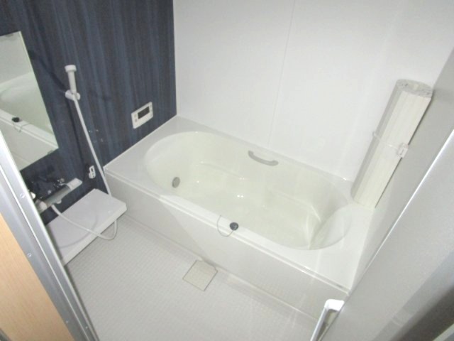 バス・シャワールーム　バス／シャワー