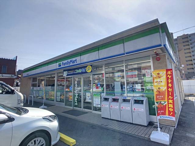 コンビニ　ファミリーマート東刈谷駅北口店（コンビニ）まで371m