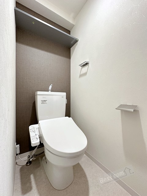 トイレ　温水洗浄便座付き♪