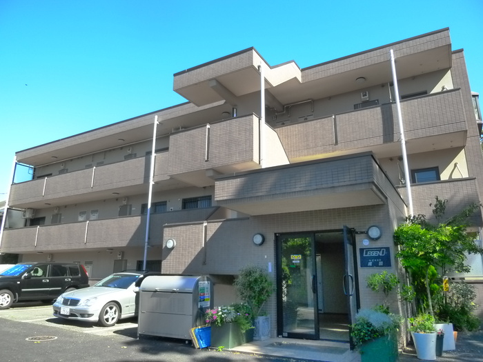 レジェンド成田の外観