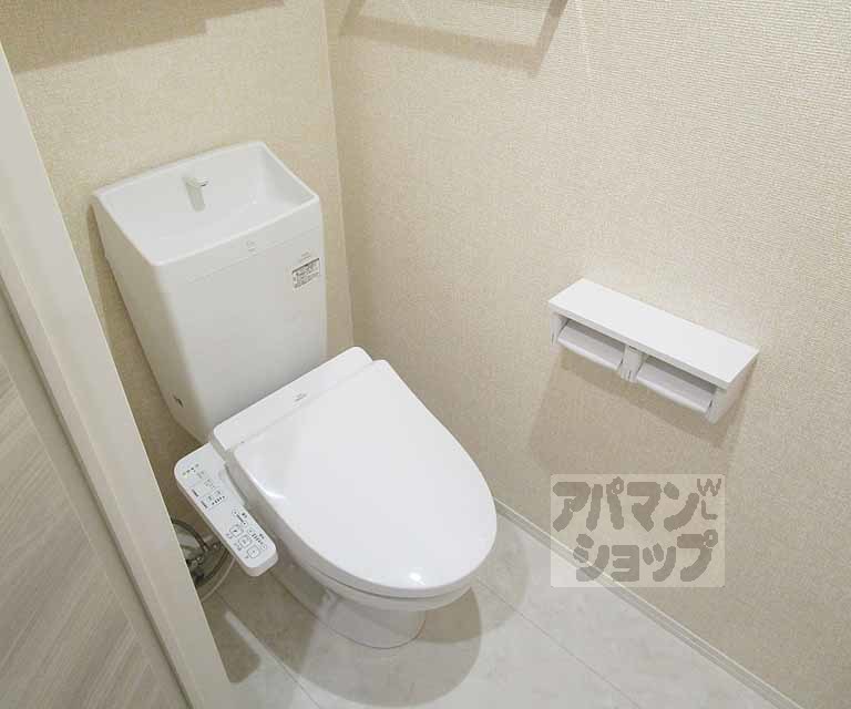 トイレ　１０１号室の写真です。