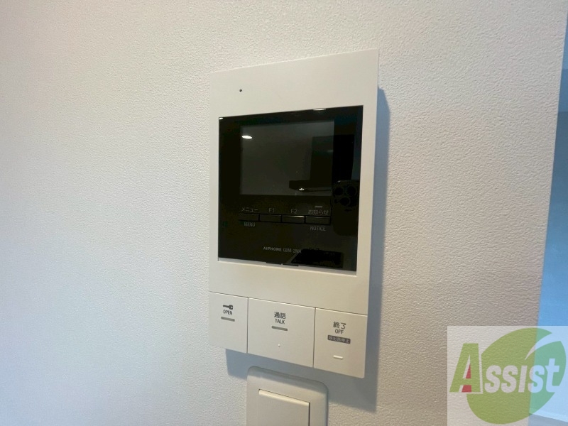 セキュリティ　ＴＶモニター付インターホンです。来客者の顔が見えるので安心！