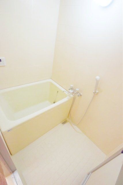 バス・シャワールーム　★ゆったりとくつろげそうなバスルームです★