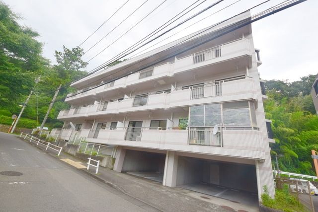 建物外観　★鉄筋コンクリート造のマンションタイプです★