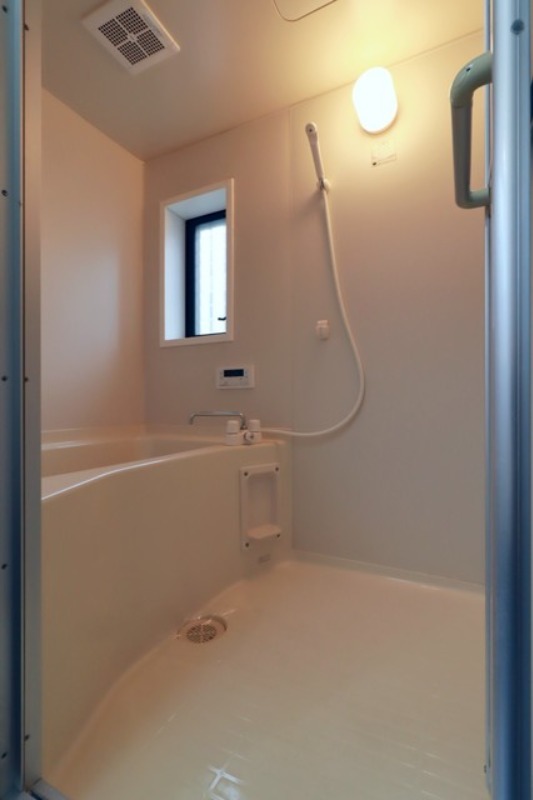 バス・シャワールーム　図面と現状に相違がある場合には現状を優先