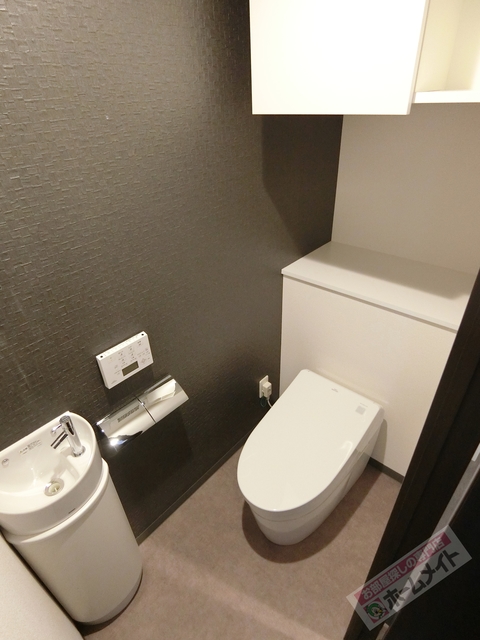 トイレ　温水洗浄便座付き♪