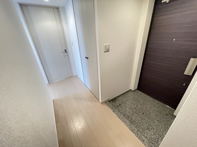 玄関　反転タイプ参照