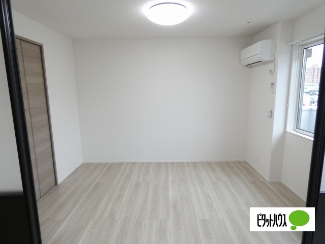 居室・リビング　３０３の写真