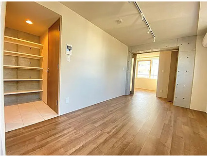 居室・リビング　※別部屋参考写真