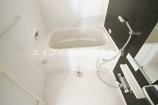 バス・シャワールーム　追い焚き機能付バス