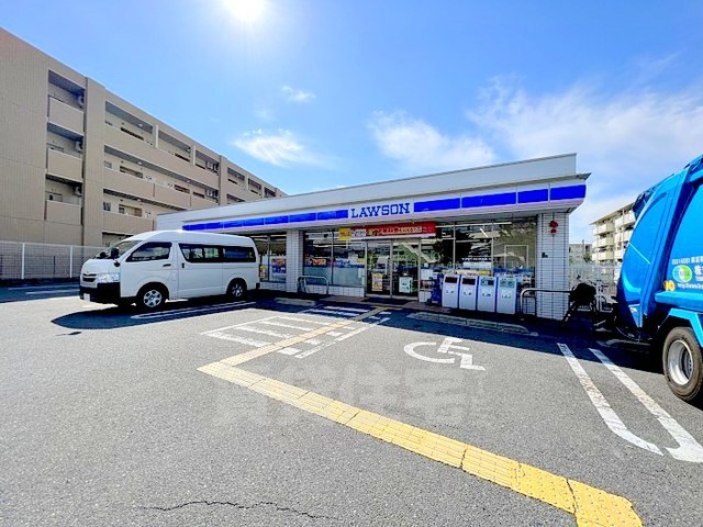 コンビニ　ローソン　井高野二丁目店（コンビニ）まで394m