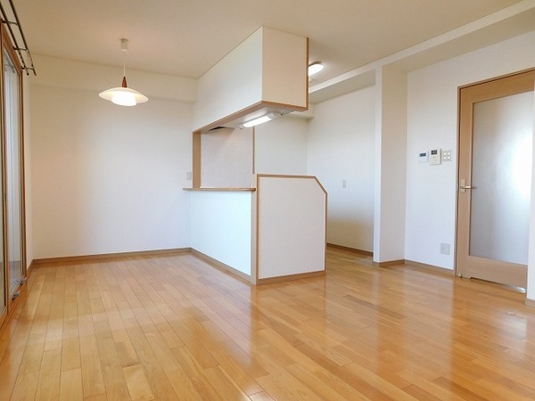 居室・リビング　※現況を優先します。