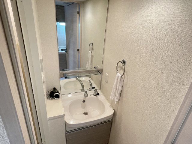 洗面設備　脱衣スペースもあります