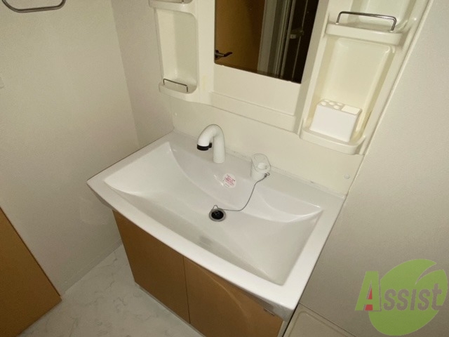 洗面設備　洗面台は独立しています。朝の身支度はこちらでどうぞ～