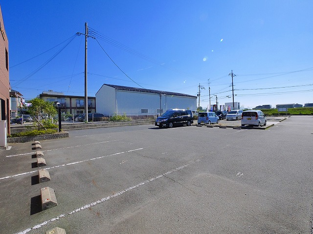 駐車場　駐車場完備です