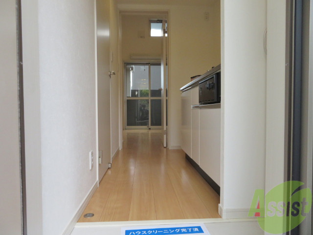 玄関　玄関の様子です。明るい印象ですね。気分もあがりそう。