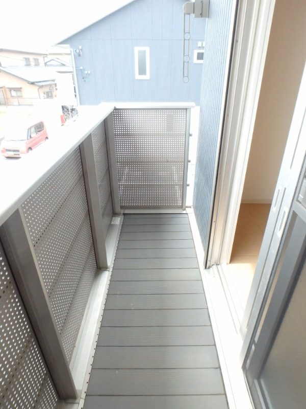 バルコニー　図面と現状に相違がある場合には現状を優先