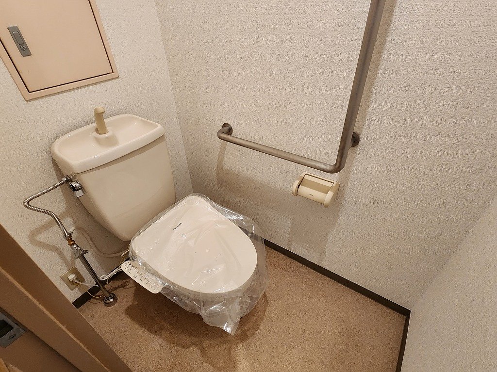 トイレ　ウォシュレット完備