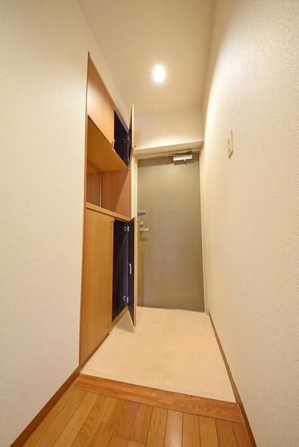 玄関　たっぷりシューズボックス