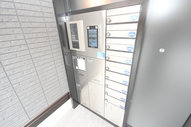 エントランス　集合ポスト・宅配ボックス