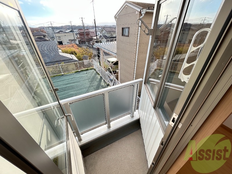 バルコニー　バルコニーになります。洗濯物も干せますよ。