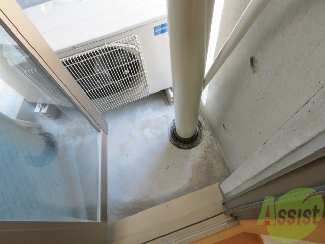 バルコニー　バルコニーです。こちらからも光が入ります。