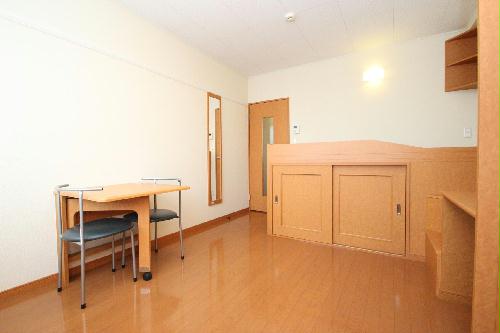 居室・リビング　1F　フローリング　２Ｆ　カーペット