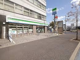 コンビニ　ファミリーマートJR西小倉駅前店（コンビニ）まで206m