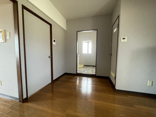 その他部屋・スペース　リビング奥が水回りスペースになります。