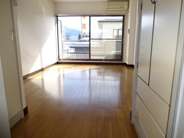 居室・リビング　きれいな洋室です