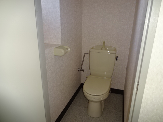 トイレ　落ち着いたトイレです