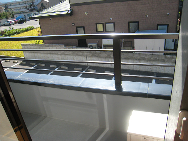 バルコニー　陽当たり良好なバルコニーです