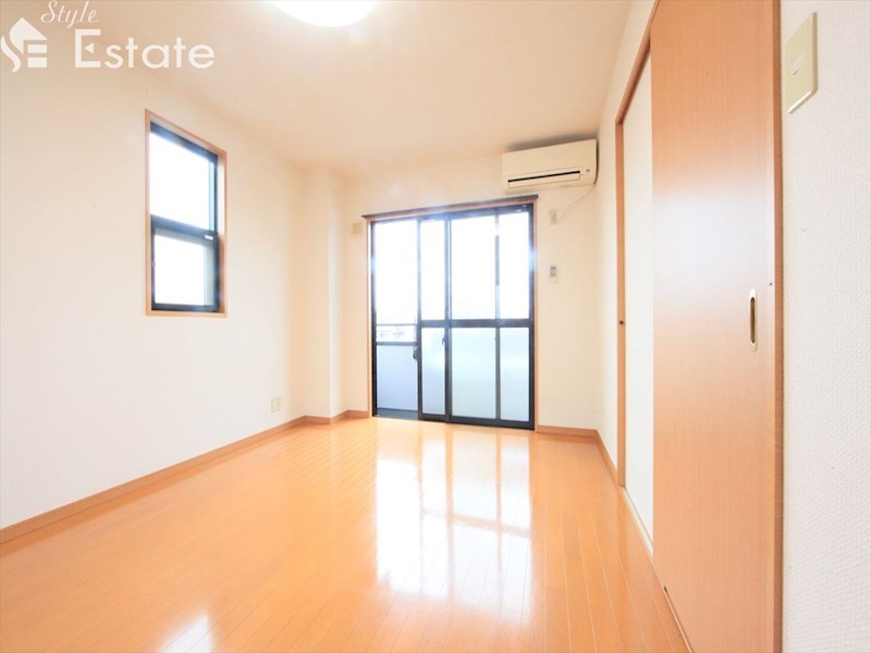 居室・リビング　内装