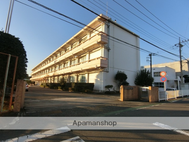 中学校　長泉北中学校（中学校）まで633m